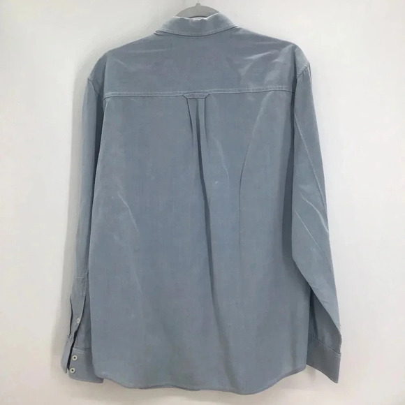Tommy Bahama Jeans Men’s Island Modern Fit Lightweight Chambray Shirt - Picture 2 of 7